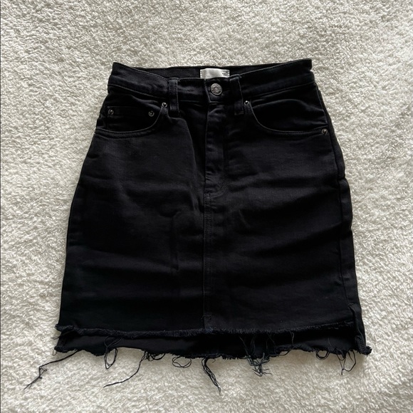 Wilfred Dresses & Skirts - Aritzia/Wilfred Skirt